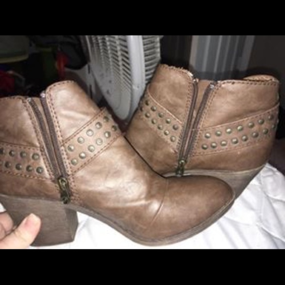 Like new Women’s ankle boots